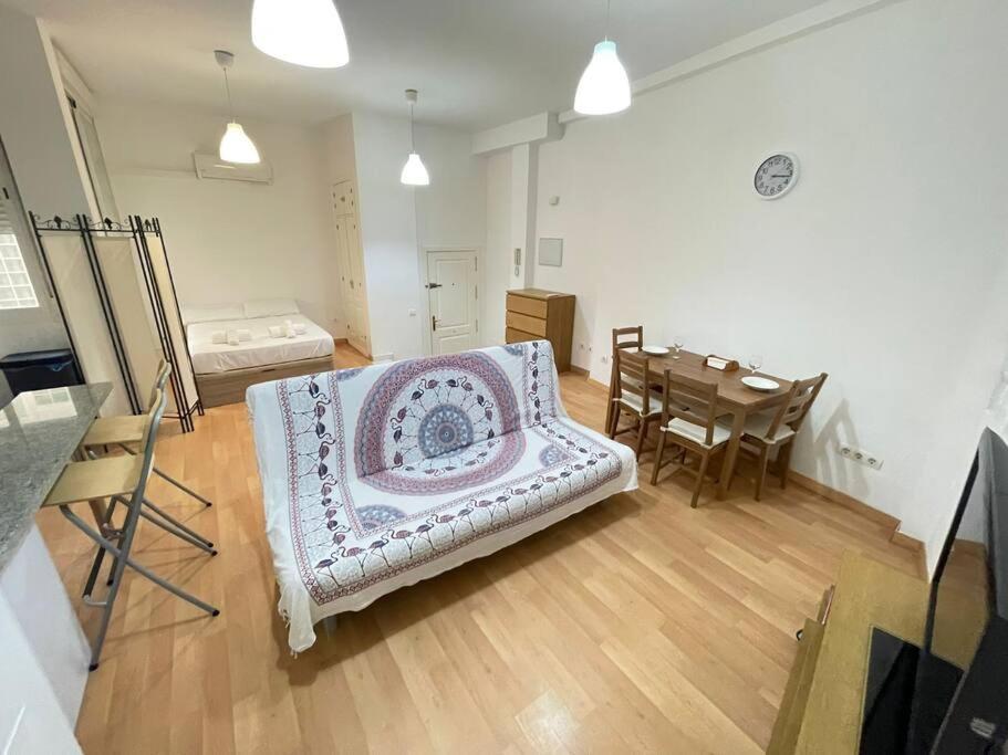 Nice Flat In Atarazanas - Souv Малага Экстерьер фото
